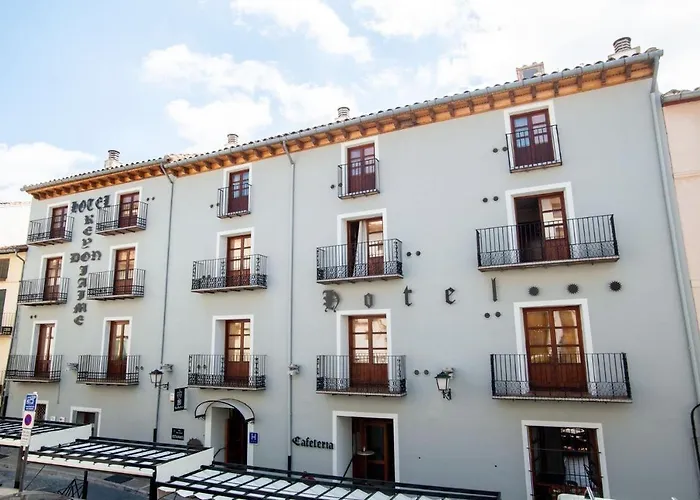 Hoteles alrededor de Morella: encuentra tu alojamiento ideal en España