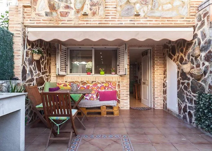 Hoteles Pie de Playa Valencia: Alojamiento Perfecto para tus Vacaciones en la Playa