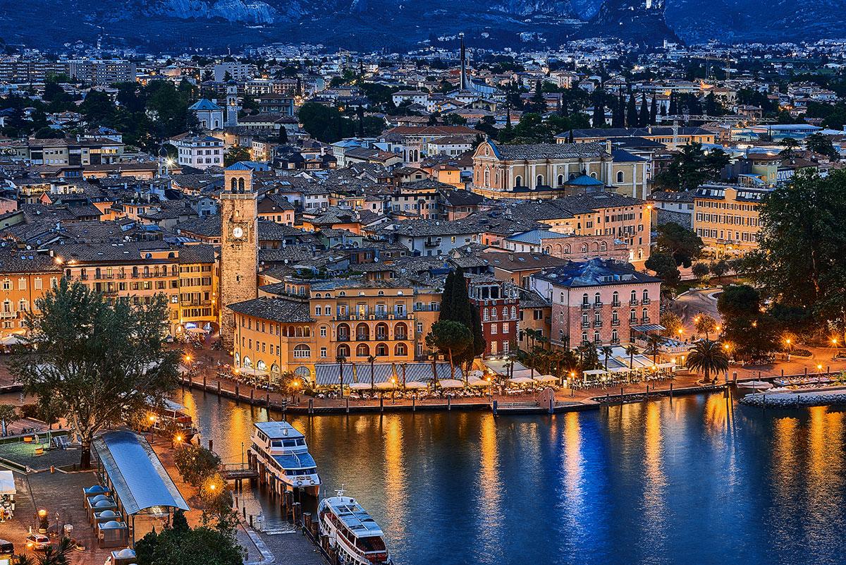 Le village de Torbole sur le Garda