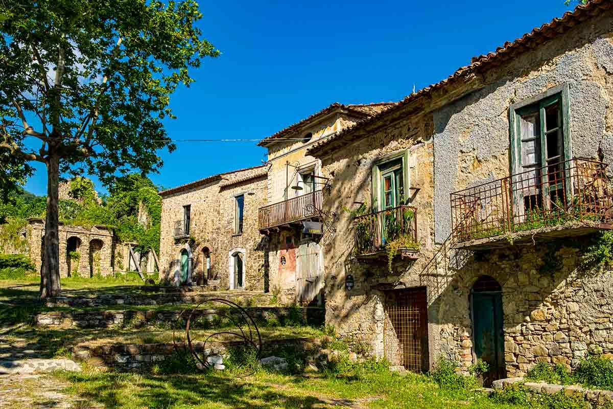 Le village abandonné de Roscigno Vecchia