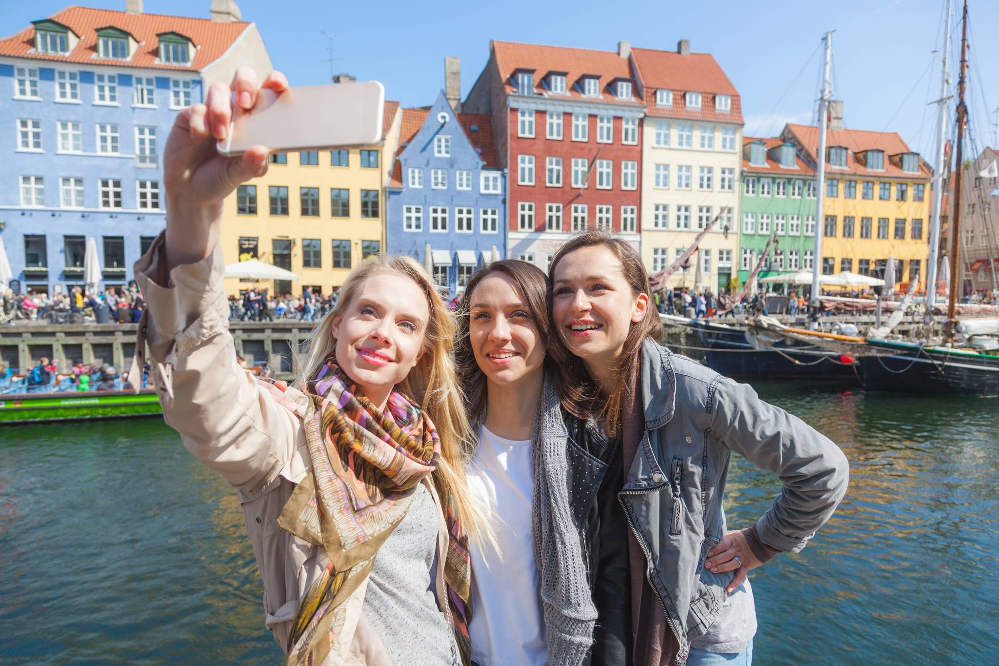 Voyages pour femmes seules : Conseils pratiques pour voyageuses