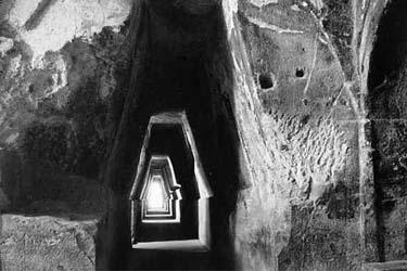 Antre de la Sibylle et Acropole de Cuma à Pozzuoli