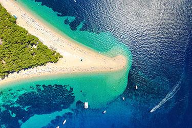 La plage Zlatni Rat (le Corn d'Or) à Brac