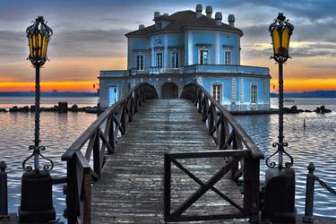 Casina Vanvitelliana nei Campi Flegrei
