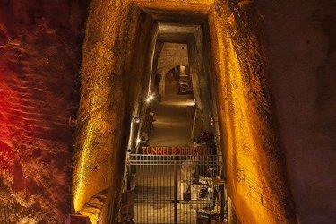L'entrée de la Galerie Borbonica dans la Via Morelli