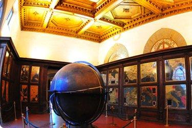 Salle des Cartes Géographiques