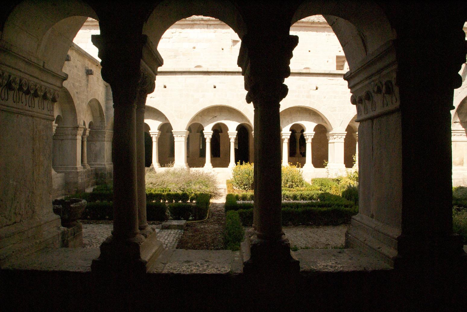 Le Cloître de l'Abbaye de Sénanque