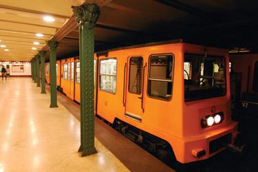 Le métro le plus ancien d'Europe