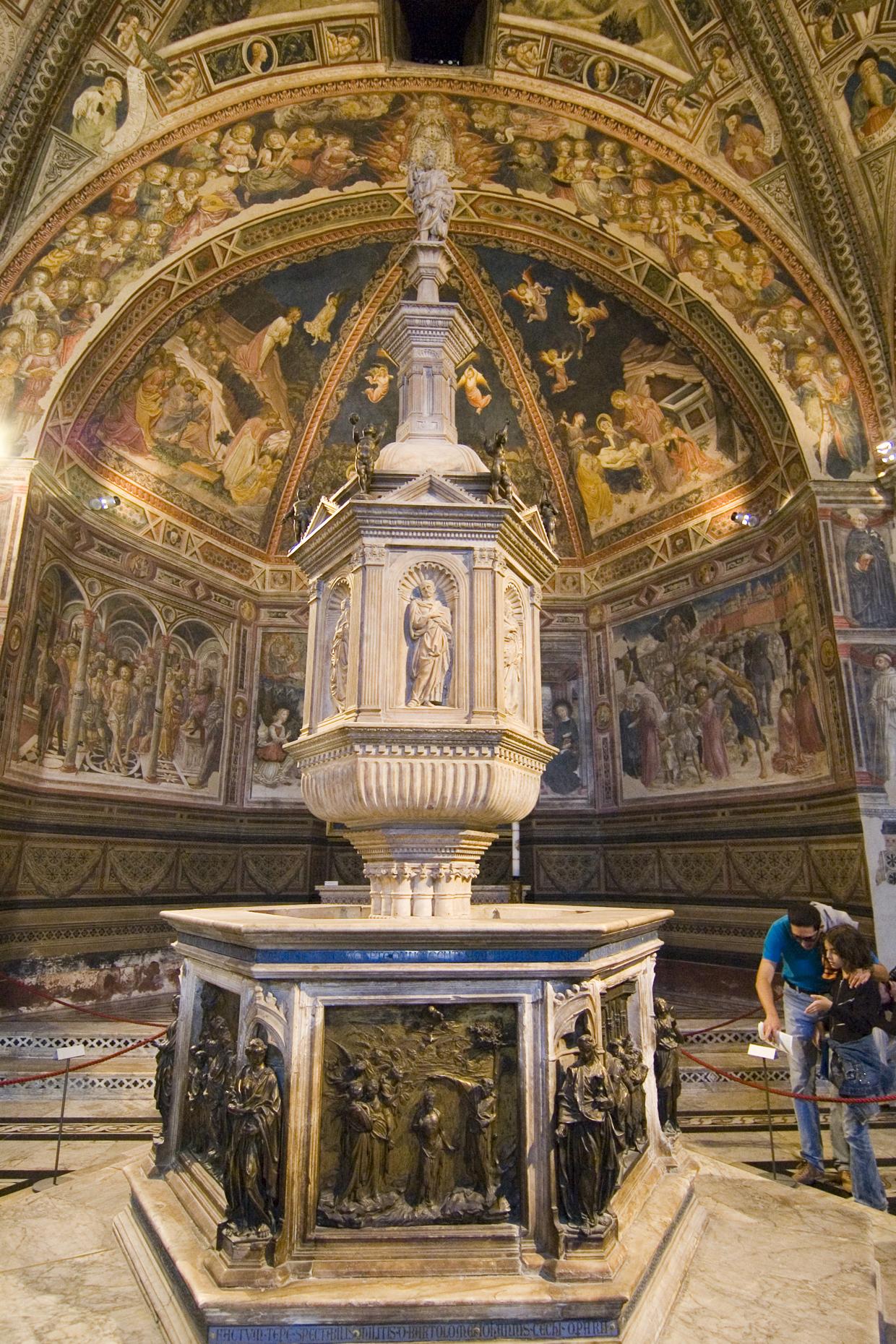 Le Font Baptismal du Baptistère de Sienne