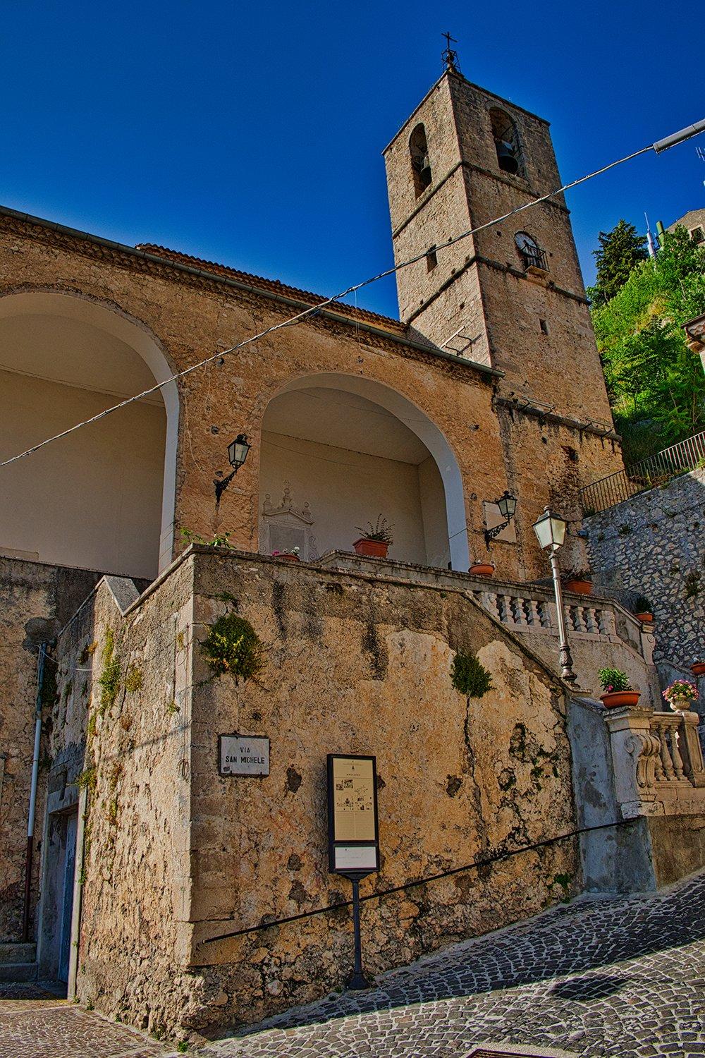 L'Église de San Michele Arcangelo de Pesche