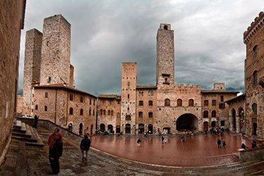Piazza du Duomo à San Gimignano