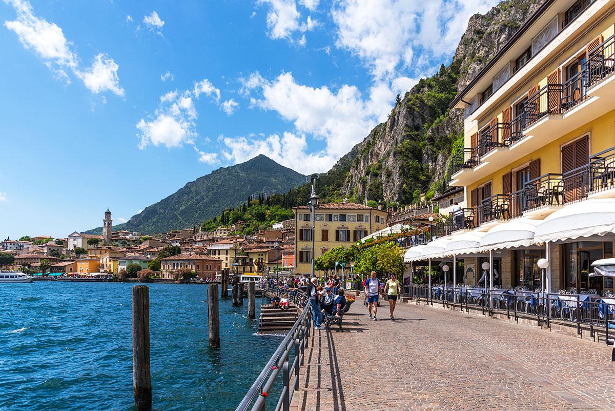 Le bord du lac de Limone