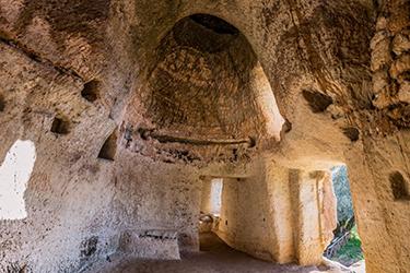 Les Grottes de Zungri