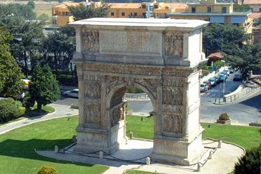 L'Arco di Traiano à Benevento