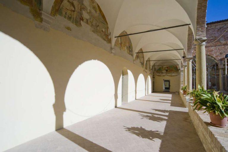 Le Cloître