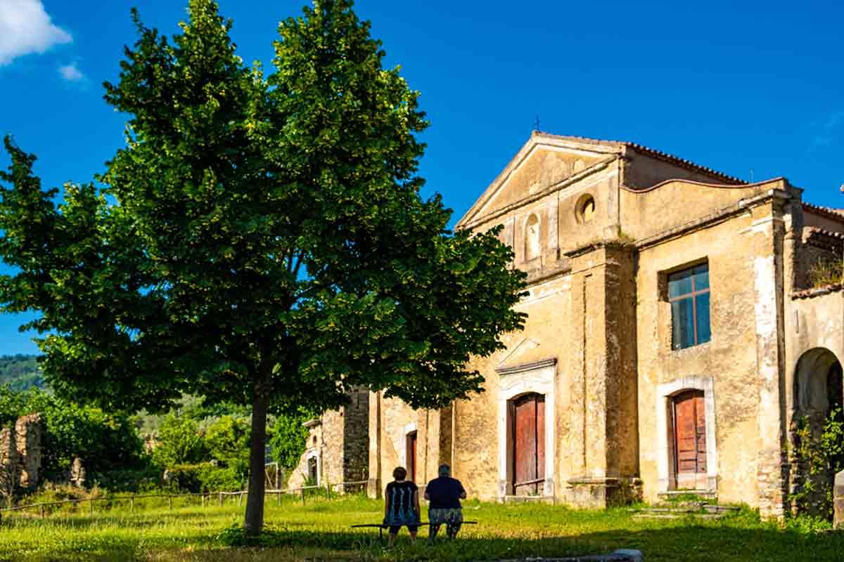 L'église de San Nicola à Roscigno