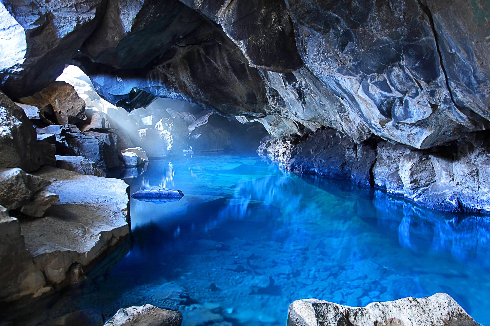 grotte grjotagja game of thrones islande