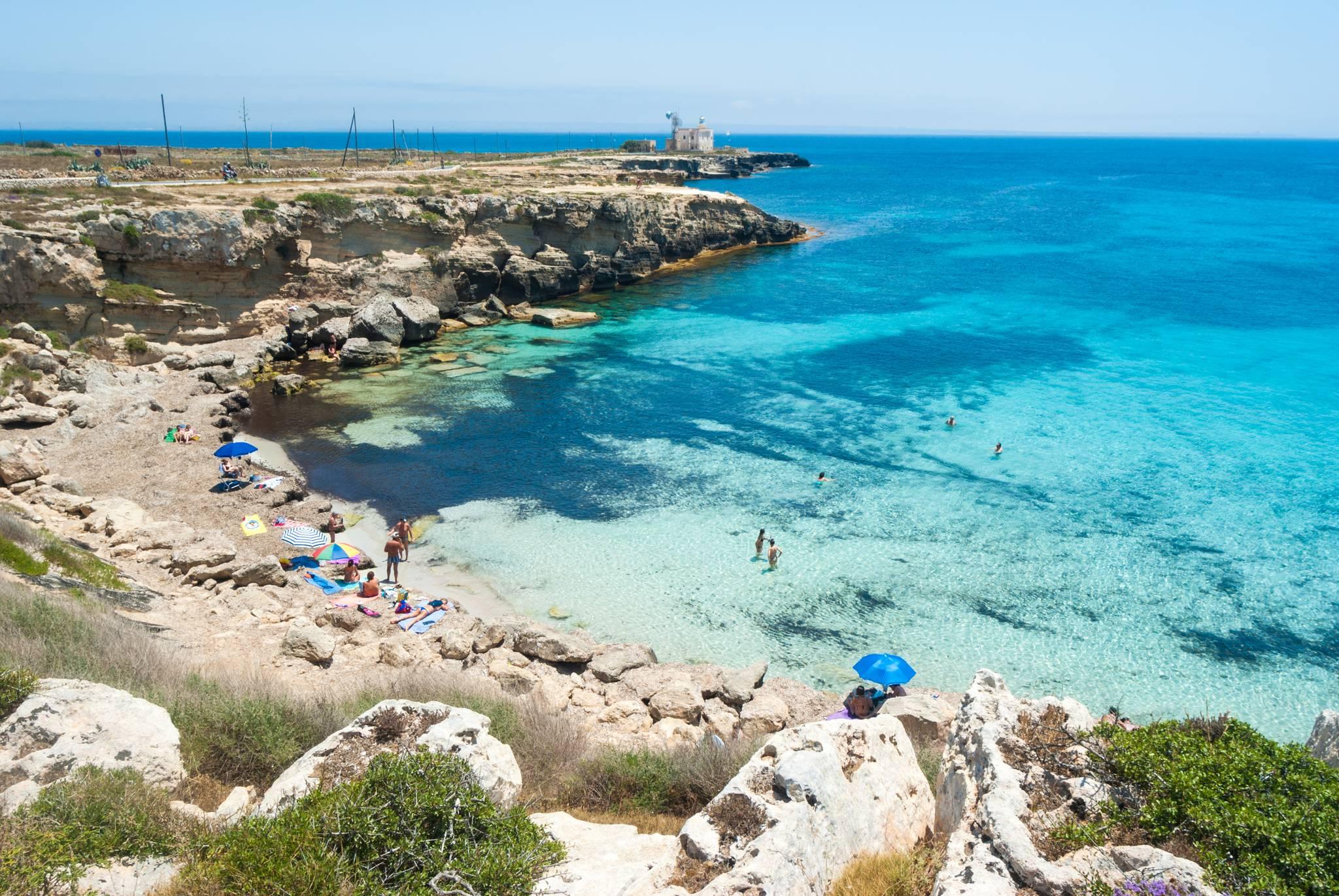 plage de cala rossa à favignana
