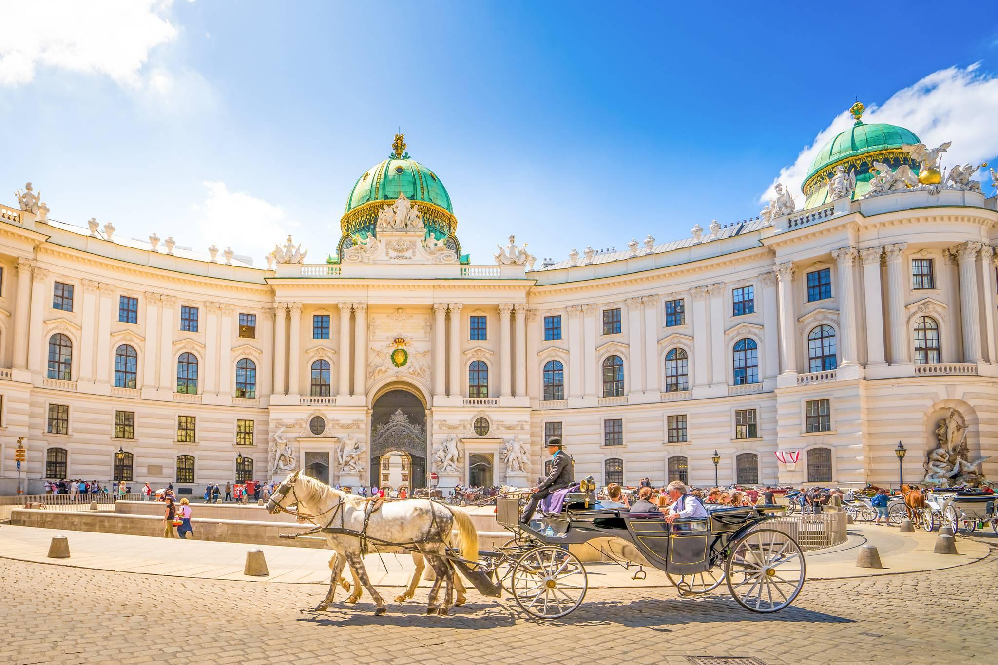 carrosse à chevaux hofburg vienne