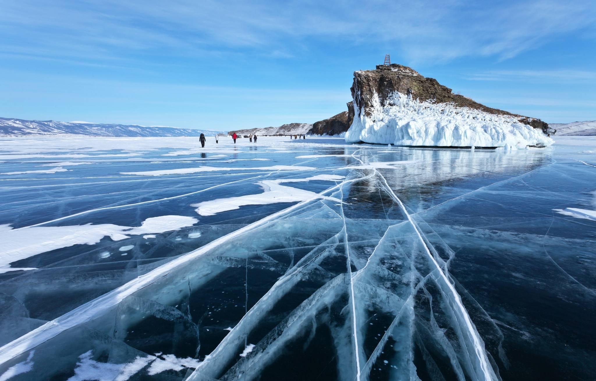 russie lac baikal gelé