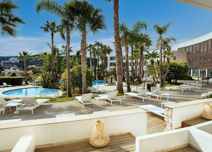 Descubre y Reserva tu Ideal entre los Hoteles en Sitges